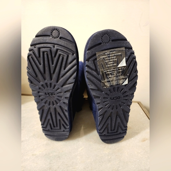 UGG Womens' Everleigh Boots - Picture 4 of 8